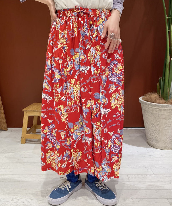 優意さんの「BEAMS WOMEN｜BEAMS BOY / ラメ リブ クルー ソックス NEW」を使ったコーディネート