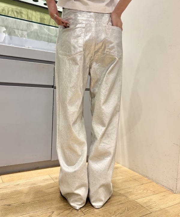シミズ ネネさんの「BEAMS WOMEN｜Ray BEAMS / ライン ニット フリル スリーブ Tシャツ」を使ったコーディネート