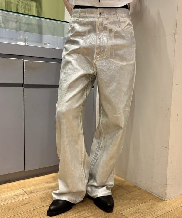 シミズ ネネさんの「BEAMS WOMEN｜Ray BEAMS / ライン ニット フリル スリーブ Tシャツ」を使ったコーディネート