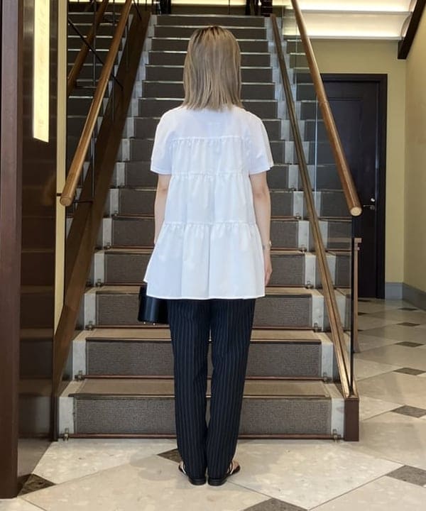 蒲原 捺美さんの「BEAMS WOMEN｜コンビ ティアード プルオーバー」を使ったコーディネート