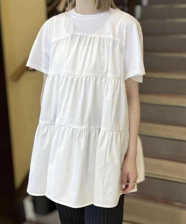 蒲原 捺美さんの「BEAMS WOMEN｜コンビ ティアード プルオーバー」を使ったコーディネート