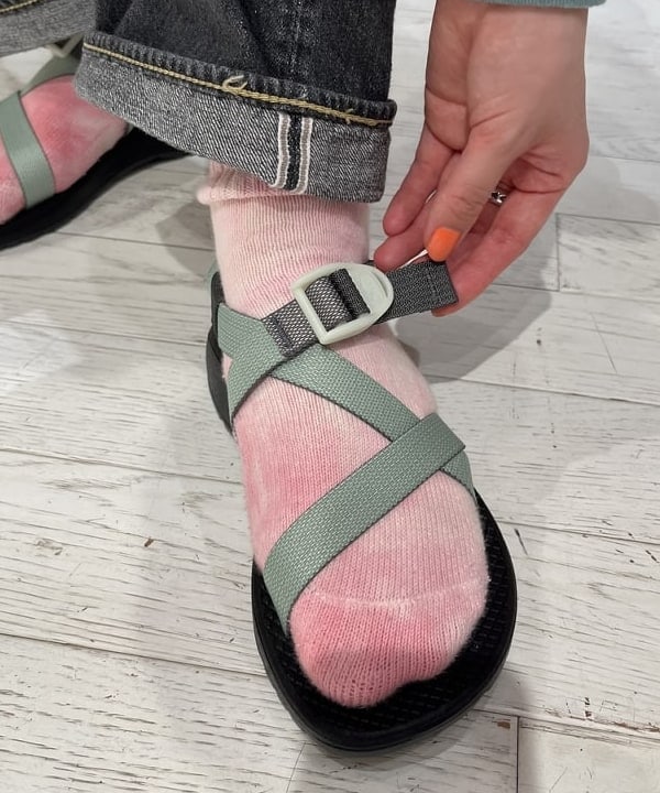 クロサワさんの「BEAMS WOMEN｜Chaco &times; BEAMS BOY / 別注 Z CLOUD 24SS」を使ったコーディネート