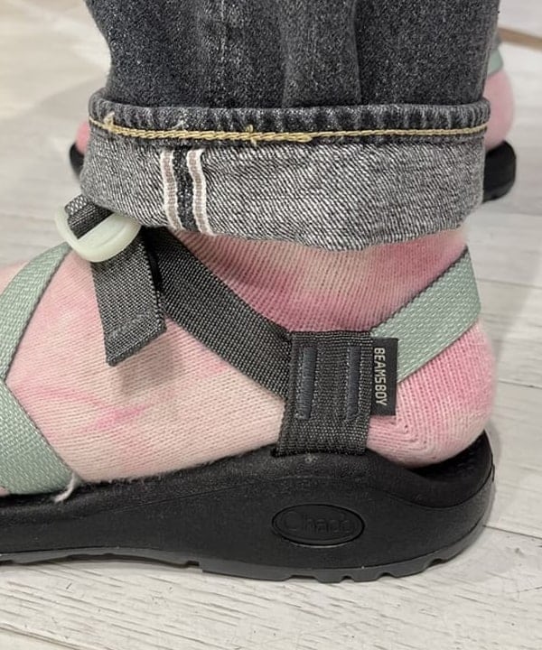 クロサワさんの「BEAMS WOMEN｜Chaco &times; BEAMS BOY / 別注 Z CLOUD 24SS」を使ったコーディネート