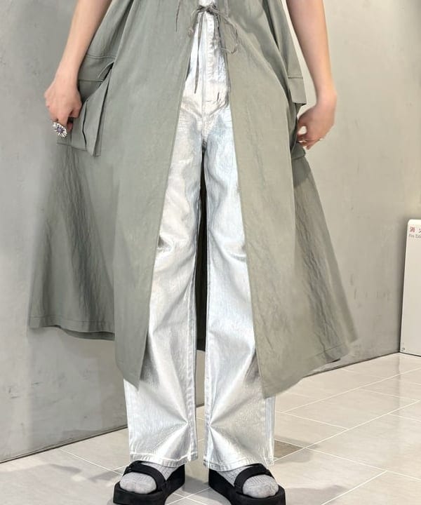 松田 陽茉莉さんの「BEAMS WOMEN｜Ray BEAMS / 箔プリント デニムパンツ」を使ったコーディネート
