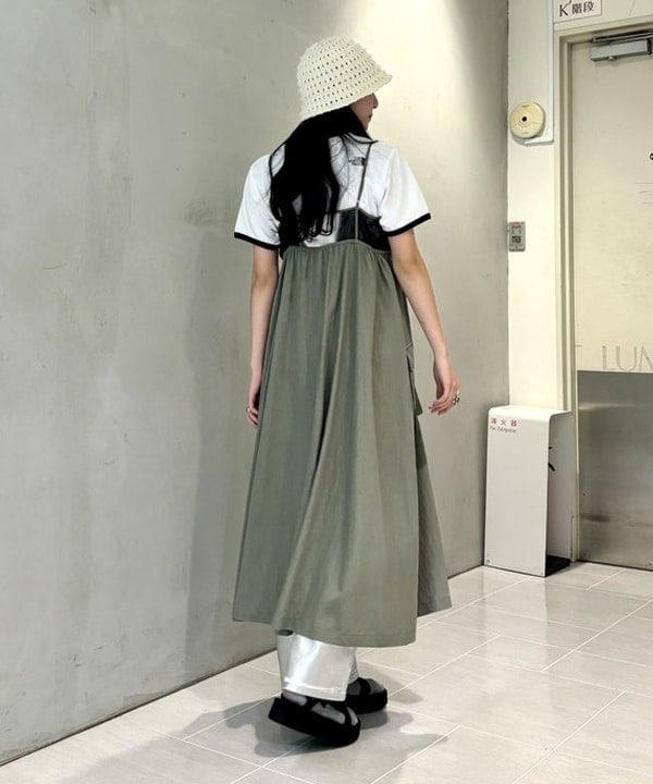 松田 陽茉莉さんの「BEAMS WOMEN｜Ray BEAMS / 箔プリント デニムパンツ」を使ったコーディネート