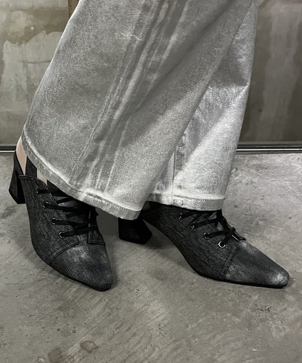 前田 優衣さんの「BEAMS WOMEN｜Ray BEAMS / 箔プリント デニムパンツ」を使ったコーディネート