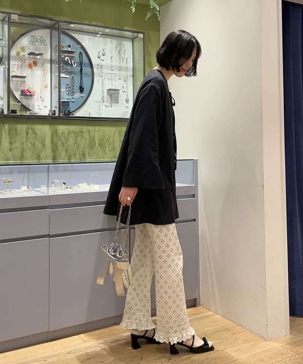 神坂 莉子さんの「BEAMS WOMEN｜Ray BEAMS /?リボン ミュール」を使ったコーディネート