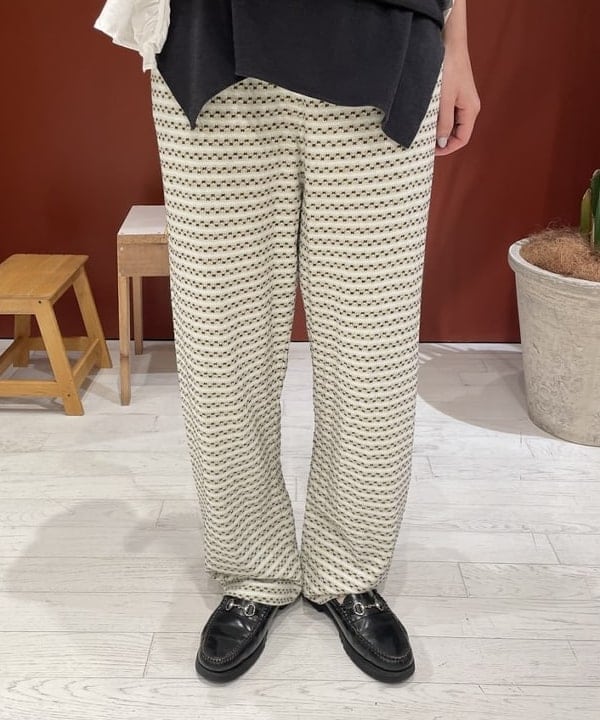 サカサイスズカさんの「BEAMS WOMEN｜ナンバリング タンク」を使ったコーディネート