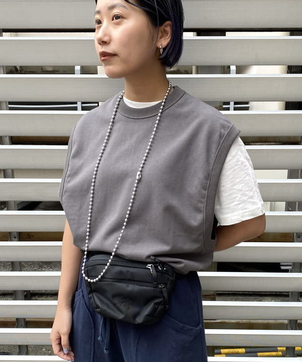 オカモト ミサキさんの「BEAMS WOMEN｜BEAMS / スリーブレス Tシャツ」を使ったコーディネート
