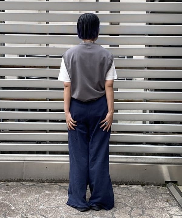 オカモト ミサキさんの「BEAMS WOMEN｜BEAMS / スリーブレス Tシャツ」を使ったコーディネート