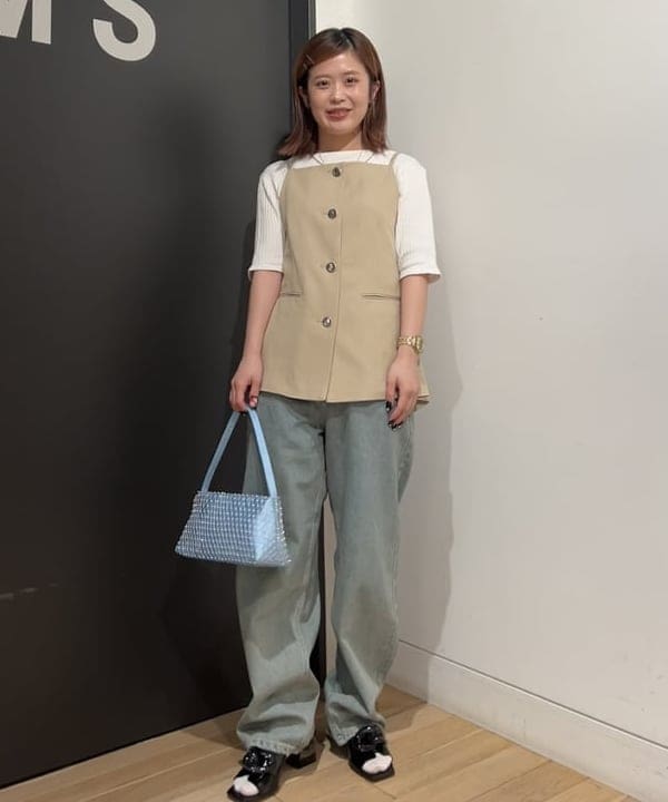 安藤 菜央さんの「BEAMS WOMEN｜maturely / Rib Gimmick Short Sleeves」を使ったコーディネート