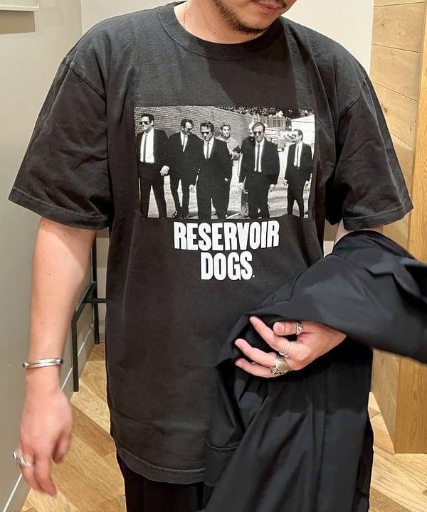 新里 京介さんの「BEAMS WOMEN｜eye c u &times; BEAMS / 別注 TXL」を使ったコーディネート