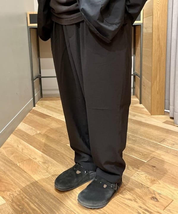 新里 京介さんの「BEAMS WOMEN｜eye c u &times; BEAMS / 別注 TXL」を使ったコーディネート