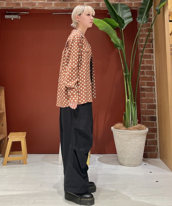 中江梨々香さんの「BEAMS WOMEN｜BEAMS BOY / US ARMY オーバー パンツ」を使ったコーディネート