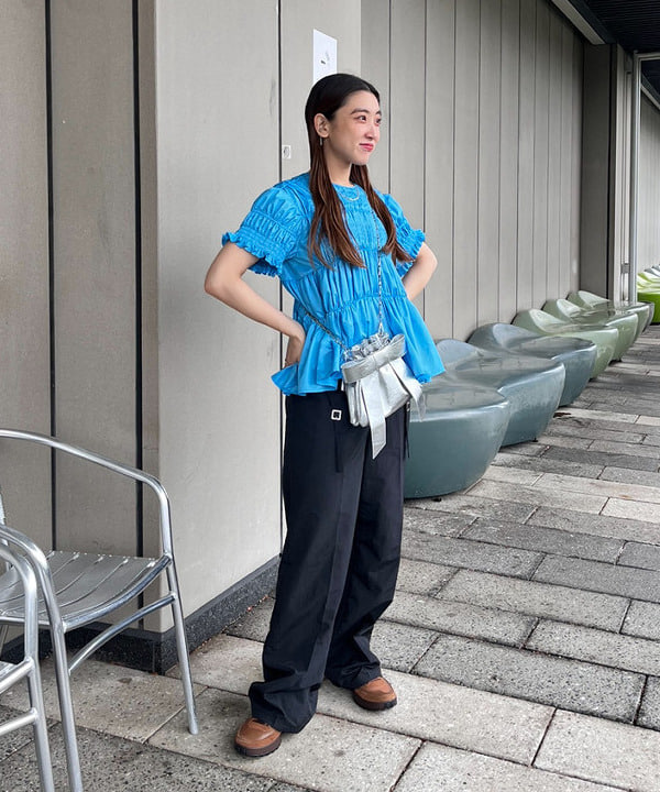 ちりこさんの「BEAMS WOMEN｜Ray BEAMS / ガーターベルト ワイド パンツ」を使ったコーディネート