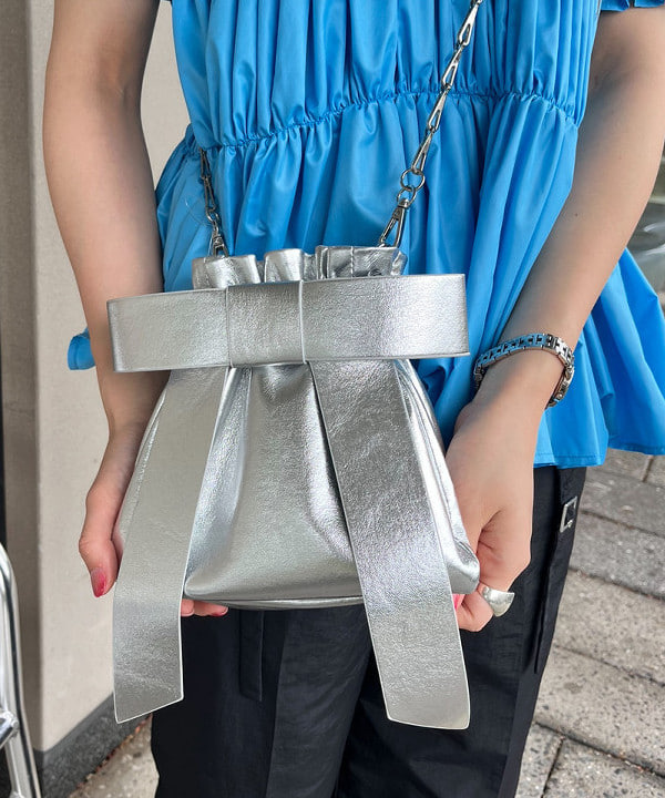 ちりこさんの「BEAMS WOMEN｜Ray BEAMS / ガーターベルト ワイド パンツ」を使ったコーディネート