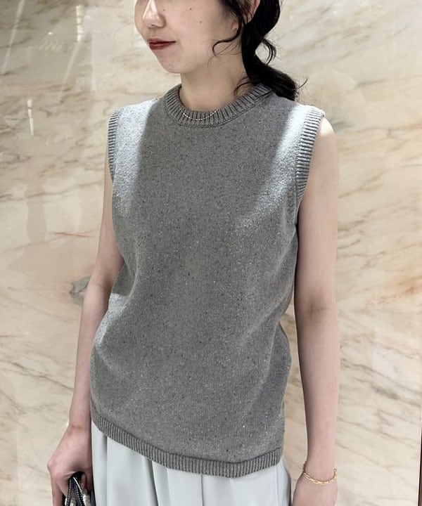 中丸　栞さんの「BEAMS WOMEN｜les bon bon / ヴィクトリア ネックレス ゴールド」を使ったコーディネート