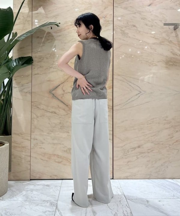 中丸　栞さんの「BEAMS WOMEN｜les bon bon / ヴィクトリア ネックレス ゴールド」を使ったコーディネート