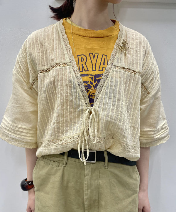 SHINAGAWAさんの「BEAMS WOMEN｜BEAMS BOY / ヴィンテージ レース ピンタック」を使ったコーディネート