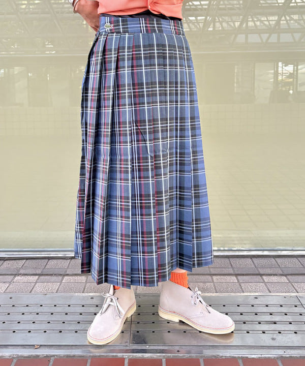 矢野(青木)優香さんの「BEAMS WOMEN｜BEAMS BOY / ポリエステルメッシュ ボタンダウン シャツ」を使ったコーディネート