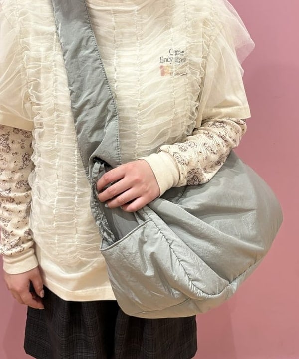 ここあさんの「BEAMS WOMEN｜FARAH / Two Tuck Wide Shorts」を使ったコーディネート