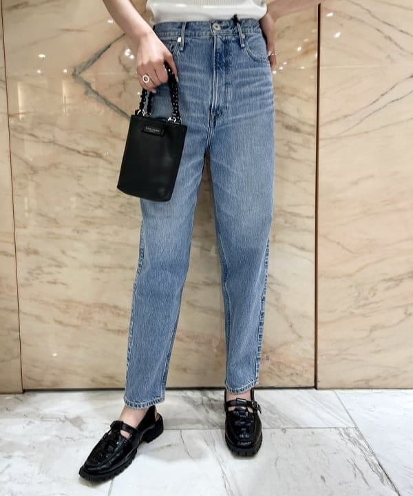 中丸　栞さんの「BEAMS WOMEN｜GRILLO / ペーパー クロシェハット」を使ったコーディネート