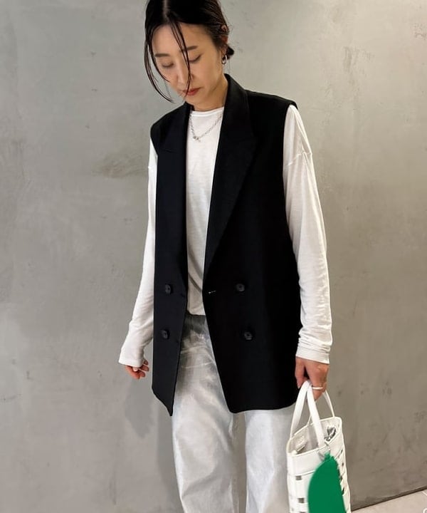 川口 恵さんの「BEAMS WOMEN｜Ray BEAMS / 箔プリント デニムパンツ」を使ったコーディネート