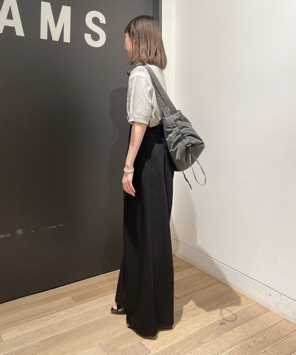 makita mikaさんの「BEAMS WOMEN｜【WEB限定】NOMADIS / BOY クロスボディバッグ」を使ったコーディネート