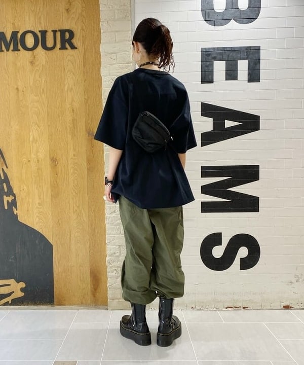 りかちょび/岸本梨佳さんの「BEAMS WOMEN｜BEAMS / コットン ナイロン オーバーパンツ」を使ったコーディネート