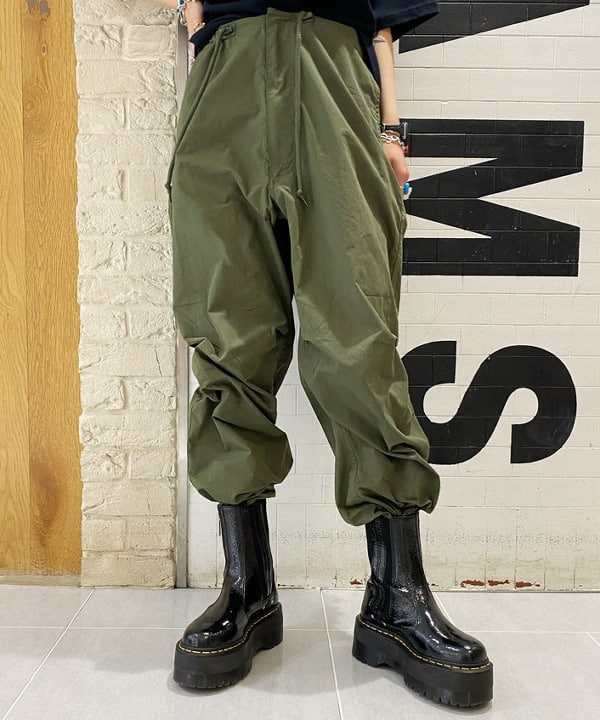 りかちょび/岸本梨佳さんの「BEAMS WOMEN｜BEAMS / コットン ナイロン オーバーパンツ」を使ったコーディネート