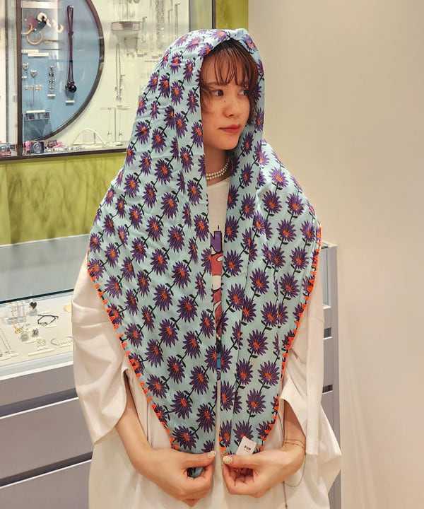saori KATOさんの「BEAMS WOMEN｜GOOD ROCK SPEED / 別注 BAND BIG Tシャツ」を使ったコーディネート