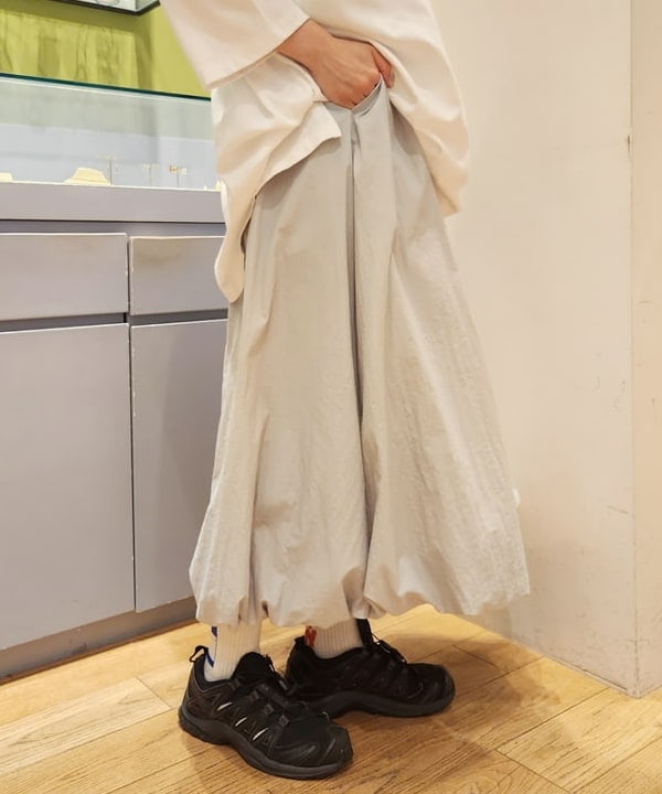 saori KATOさんの「BEAMS WOMEN｜GOOD ROCK SPEED / 別注 BAND BIG Tシャツ」を使ったコーディネート