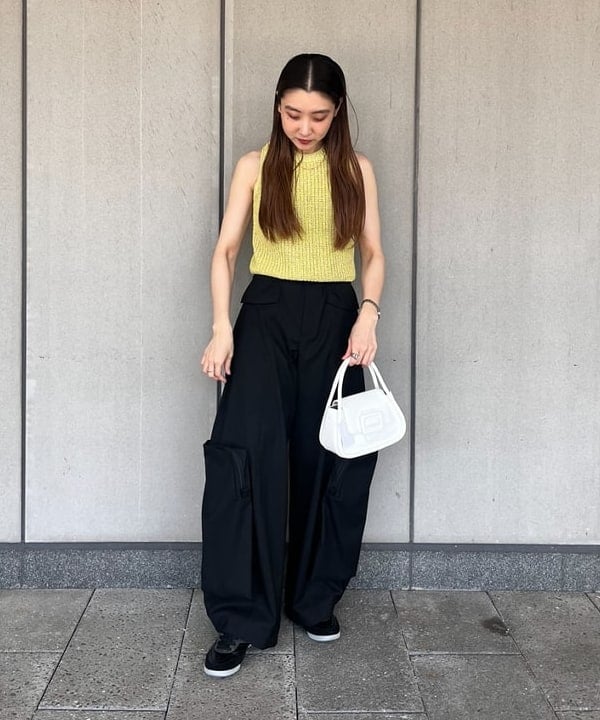 ちりこさんの「BEAMS WOMEN｜Ray BEAMS / ミックス バック クロス ベスト」を使ったコーディネート