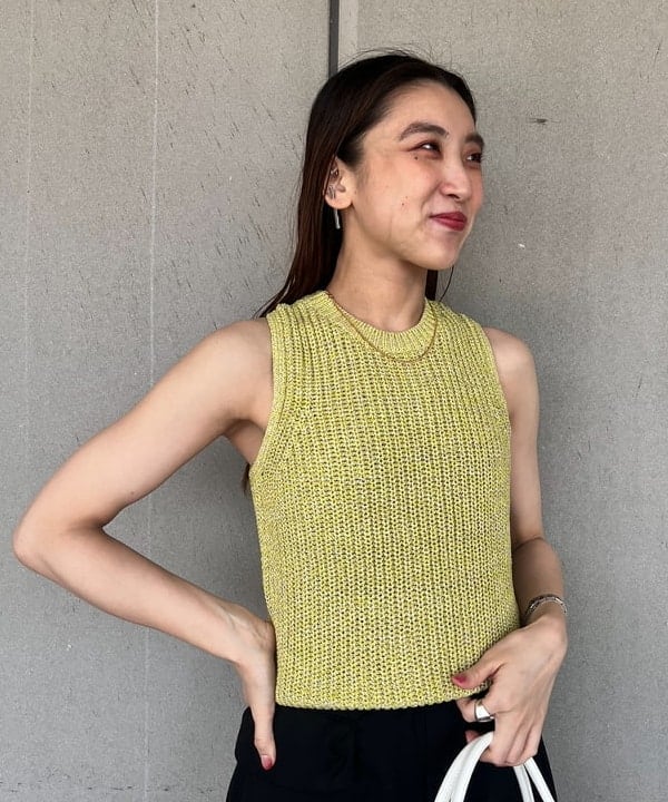 ちりこさんの「BEAMS WOMEN｜Ray BEAMS / ミックス バック クロス ベスト」を使ったコーディネート