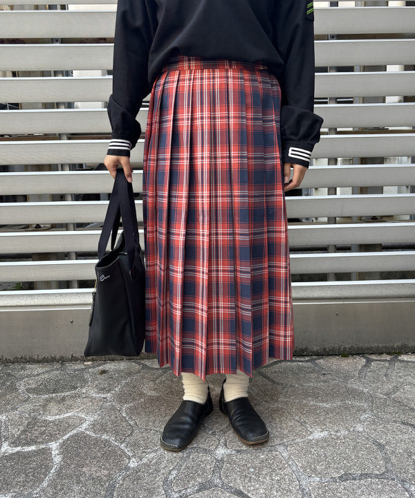 チナツさんの「BEAMS WOMEN｜FRUIT OF THE LOOM × BEAMS BOY / 2PACK TEE」を使ったコーディネート