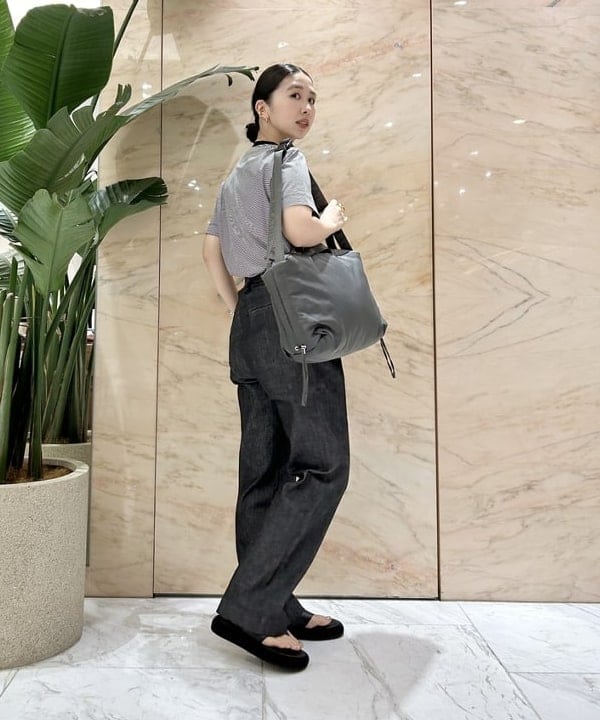 佐藤 美樹さんの「BEAMS WOMEN｜SLOANE / コットン天竺  Tシャツ」を使ったコーディネート