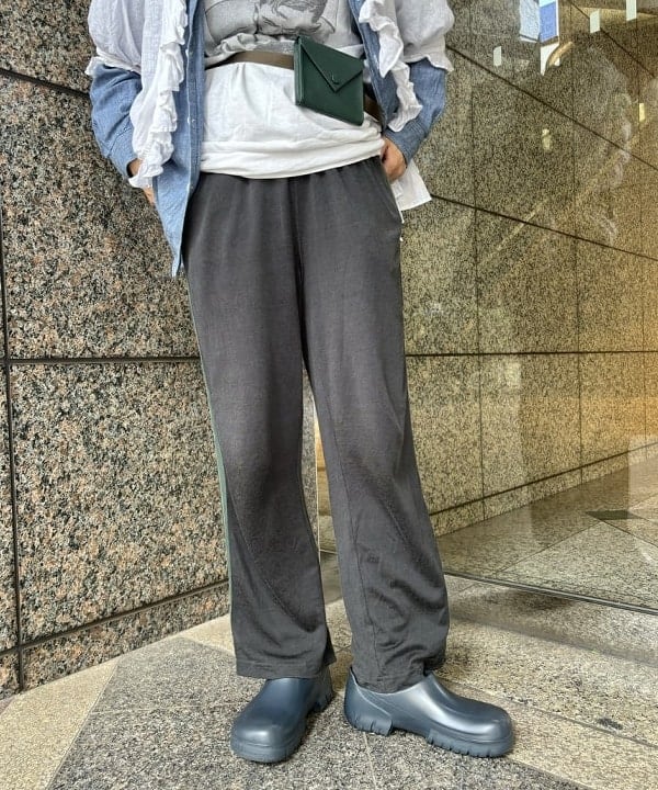 サワイさんの「BEAMS WOMEN｜【別注】BUZZ RICKSON'S / シャンブレー ロングスリーブ シャツ」を使ったコーディネート