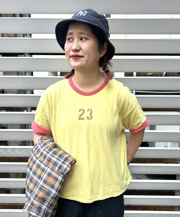 Kyooka Sayakaさんの「BEAMS WOMEN｜WAREHOUSE & CO. × BEAMS BOY / 別注 ステンシル リバーシブル Tシャツ」を使ったコーディネート
