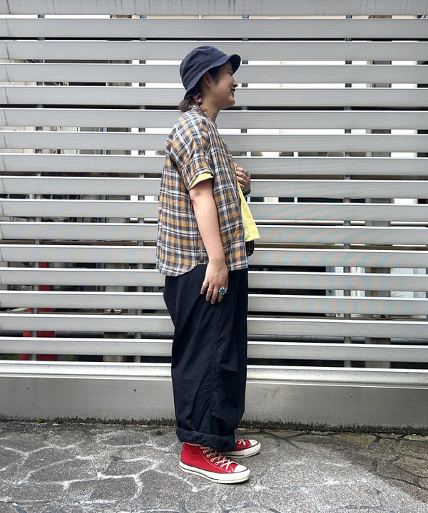 Kyooka Sayakaさんの「BEAMS WOMEN｜WAREHOUSE & CO. × BEAMS BOY / 別注 ステンシル リバーシブル Tシャツ」を使ったコーディネート