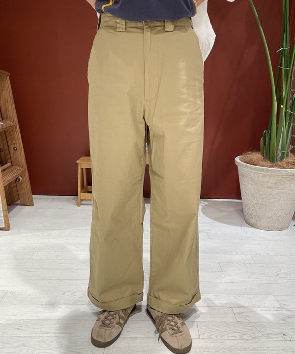 サカサイスズカさんの「BEAMS WOMEN｜BEAMS BOY / ミリタリー チノパンツ」を使ったコーディネート