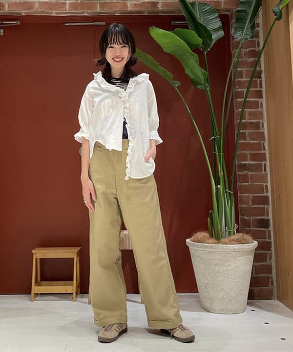 サカサイスズカさんの「BEAMS WOMEN｜BEAMS BOY / ミリタリー チノパンツ」を使ったコーディネート