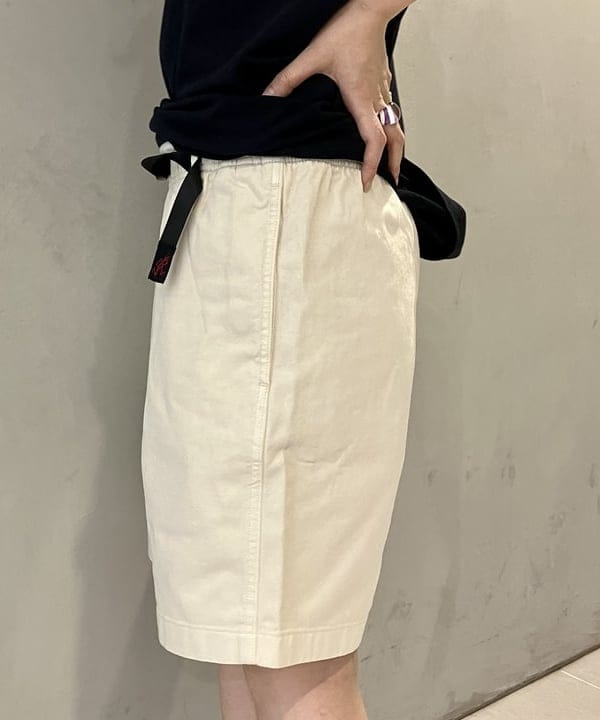 小原 もこさんの「BEAMS WOMEN｜BEAMS PLUS / Bandana Discharge Printing」を使ったコーディネート