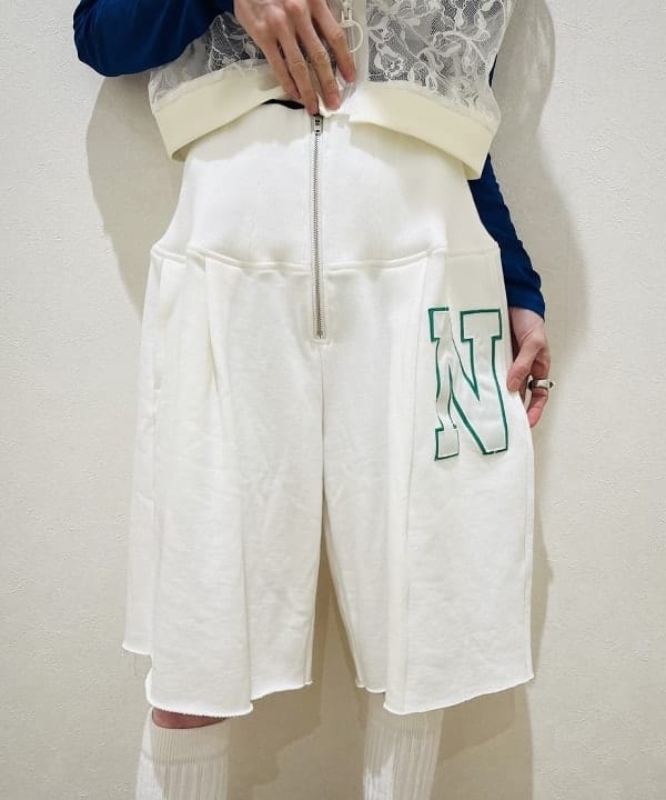 ひるてぃさんの「BEAMS WOMEN｜Ray BEAMS / レース ジップ フレンチスリーブ ベスト」を使ったコーディネート