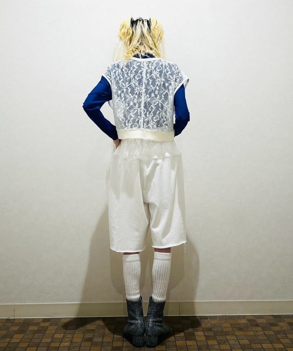 ひるてぃさんの「BEAMS WOMEN｜Ray BEAMS / レース ジップ フレンチスリーブ ベスト」を使ったコーディネート