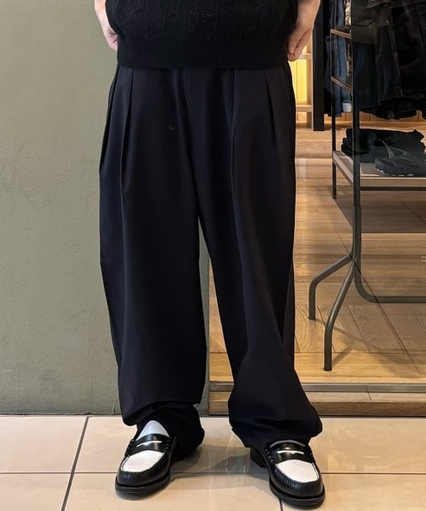 井上 隆司さんの「BEAMS WOMEN｜G.H.Bass / LARSON」を使ったコーディネート