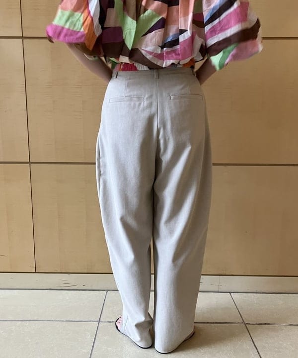 SAKAIさんの「BEAMS WOMEN｜Devotion TWINS / プリント クロップド トップス」を使ったコーディネート