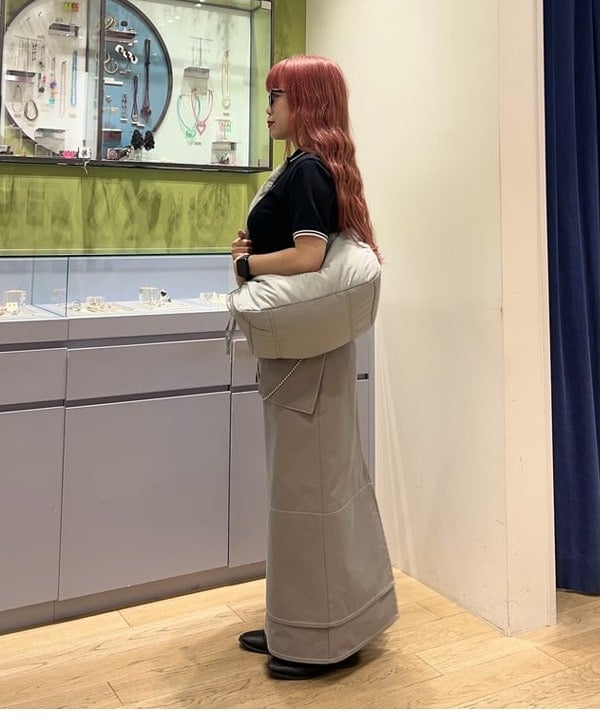 オカベ　アヤカさんの「BEAMS WOMEN｜Ray BEAMS /?3本セット ボールチェーン ネックレス」を使ったコーディネート