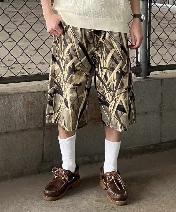 ホサカさんの「BEAMS WOMEN｜orSlow × BEAMS / 別注 SUPER DAD’S CAMO SHORTS」を使ったコーディネート