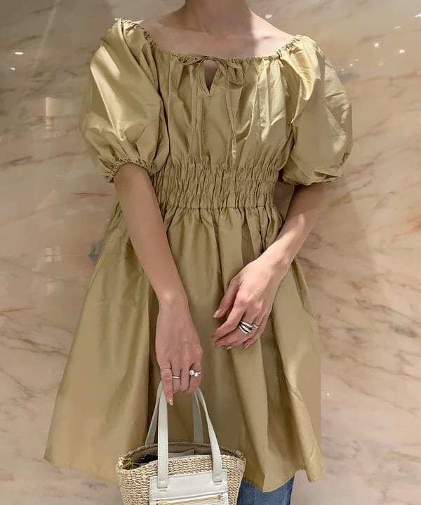 AONO SHIKAMAさんの「BEAMS WOMEN｜Devotion TWINS / コットンギャザー ショートドレス」を使ったコーディネート