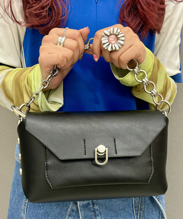 ヒカリさんの「BEAMS WOMEN｜Otro Accesorio / ハート レイヤード ネックレス」を使ったコーディネート
